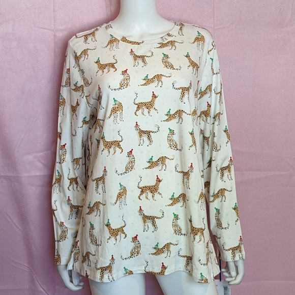 Sleep Sense White Cheetahs with Hats Christmas Pajama Top - Picture 1 of 7